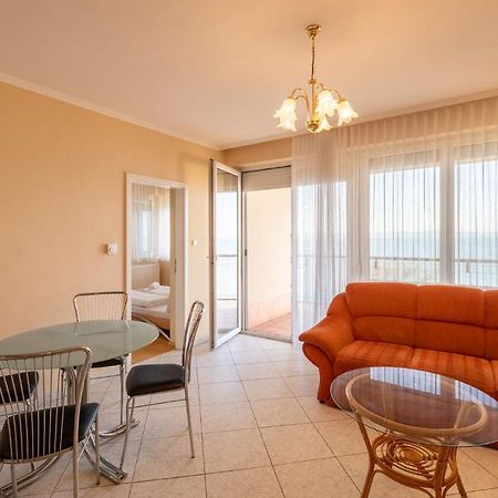 Ferienwohnung Kek Hullam Apartman By Bltn Siófok Exterior foto