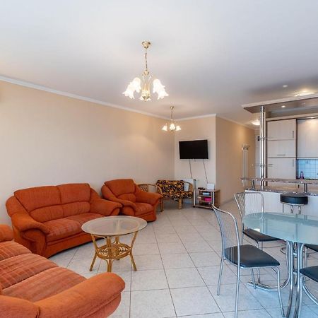 Ferienwohnung Kek Hullam Apartman By Bltn Siófok Exterior foto